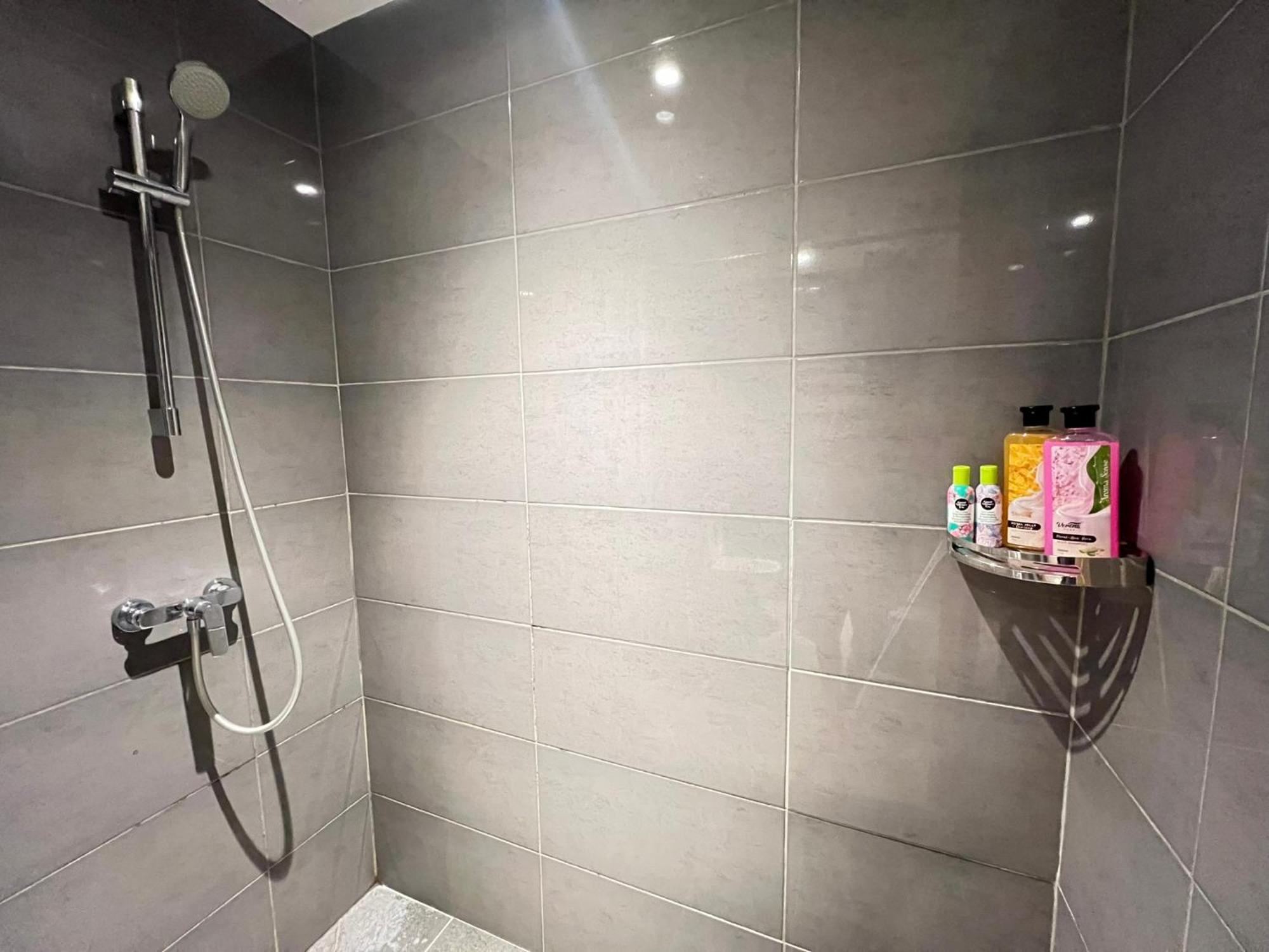 Oceanbay2 Seaview 6Pax Studio Netflix A-18-12 Kuantan Exterior photo